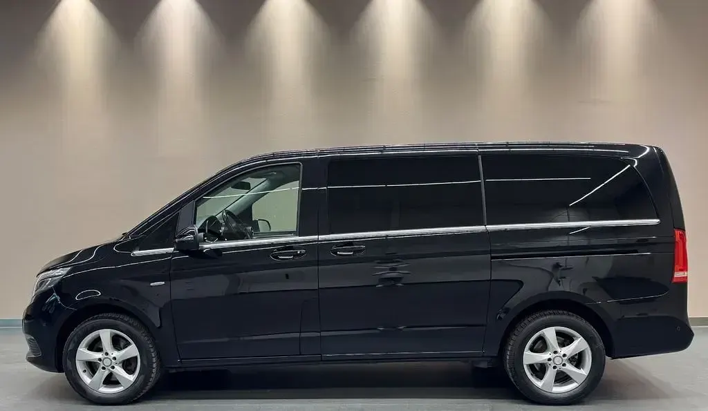 Gebraucht Mercedes V250 Avantgarde 190 PS (139 kW) 2017 Schwarz Van / Kleinbus