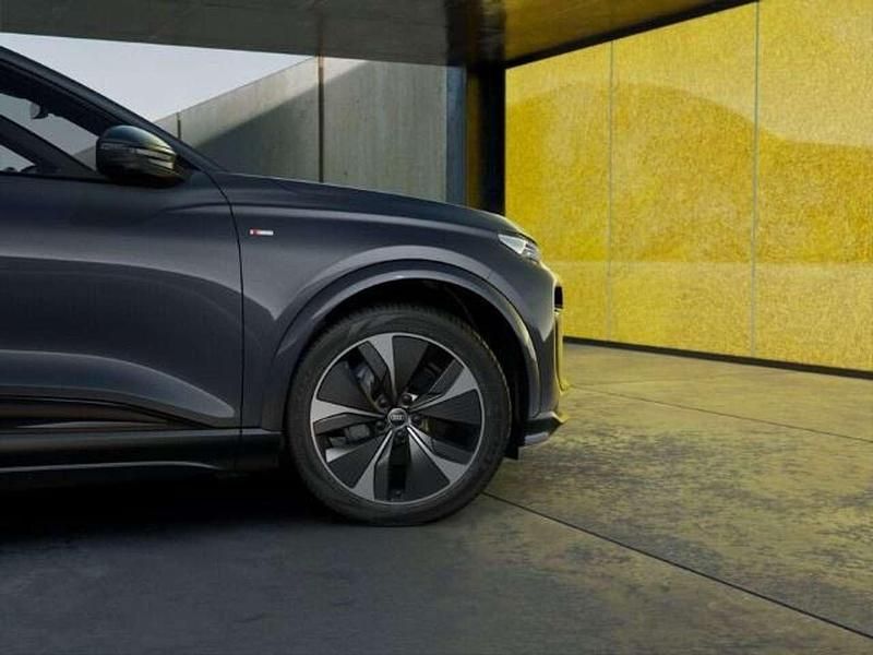 Neu Audi Q6 e-tron 314 kW (428 PS) 2026 Daytonagrau perleffekt SUV