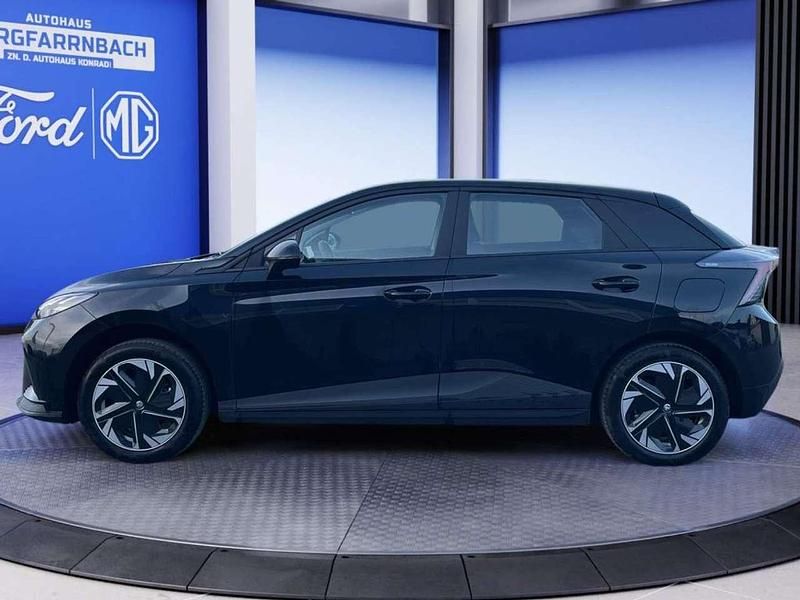 Gebraucht MG MG4 EV 125 kW (170 PS) 2025 Pebble black Kleinwagen