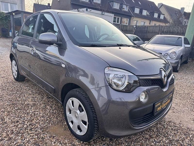 Gebraucht Renault Twingo Life 69 PS (50 kW) 2016 Grau Kleinwagen