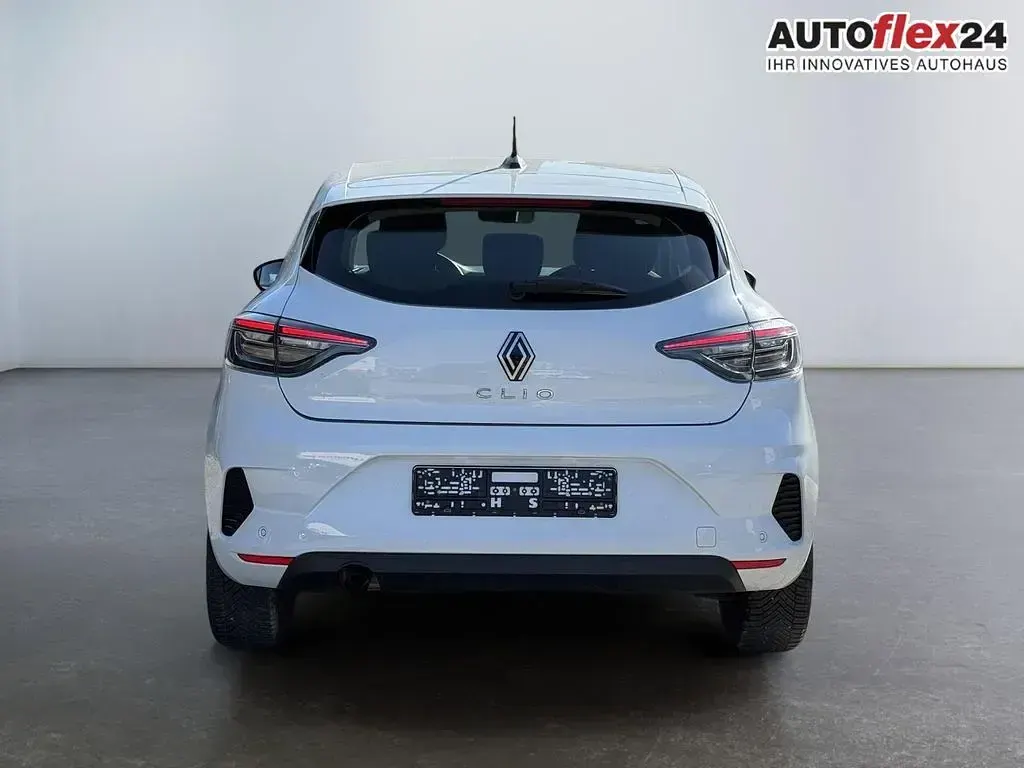 Gebraucht Renault Clio Evolution 91 PS (66 kW) 2024 Weiß Kleinwagen