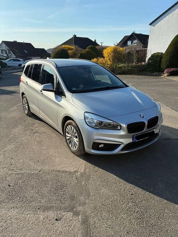 Gebraucht BMW 218 Gran Tourer Advantage 150 PS (110 kW) 2017 Silber Van / Kleinbus