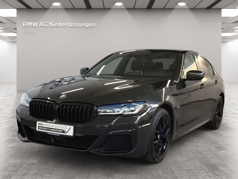 Grau Gebraucht 2021 BMW 545e M Sport Limousine | 44.700 € (Fairer Preis) - Bild 1/4