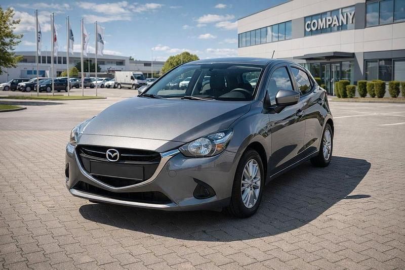 Gebraucht Mazda 2 Center-Line 75 PS (55 kW) 2015 Grau Limousine