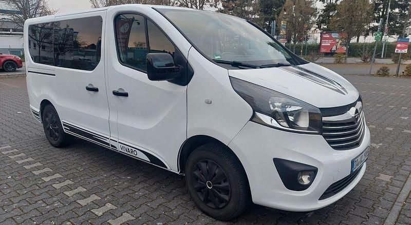 Gebraucht Opel Vivaro 145 PS (106 kW) 2018 Weiß Van / Kleinbus