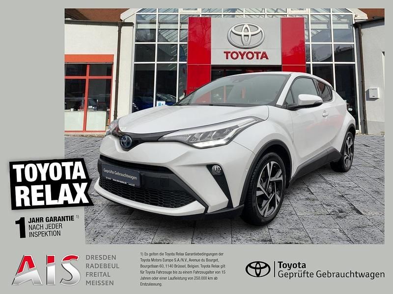 Platinum white pearl mc. (metallic) Gebraucht 2022 Toyota C-HR Team SUV | 23.990 € (Fairer Preis) - Bild 1/3