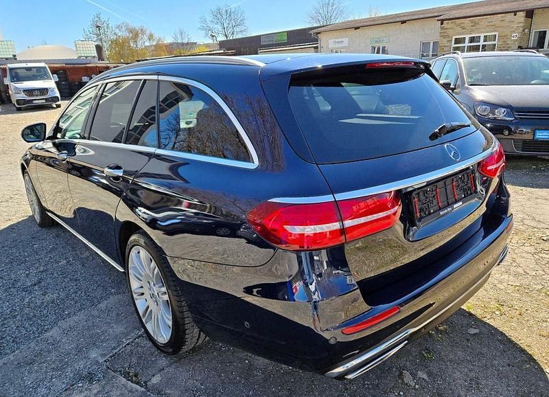 Usata Mercedes E250 211 CV (155 kW) 2016 Blu Station wagon