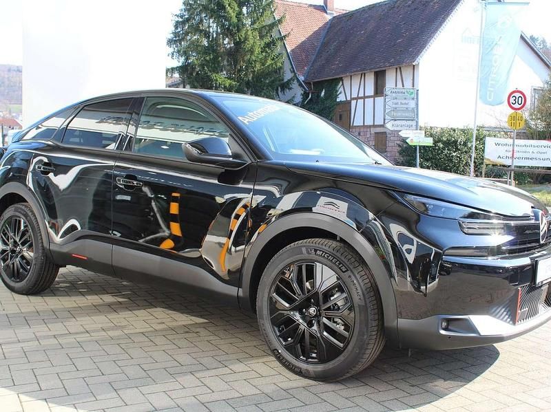 Neu Citroën C4 136 PS (100 kW) 2026 Lackierung schwarz perla nera/ SUV