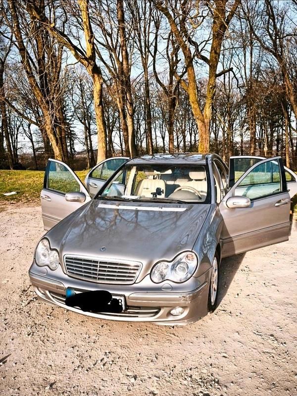 Gebraucht Mercedes C270 Elegance 170 PS (125 kW) 2005 Grau Limousine