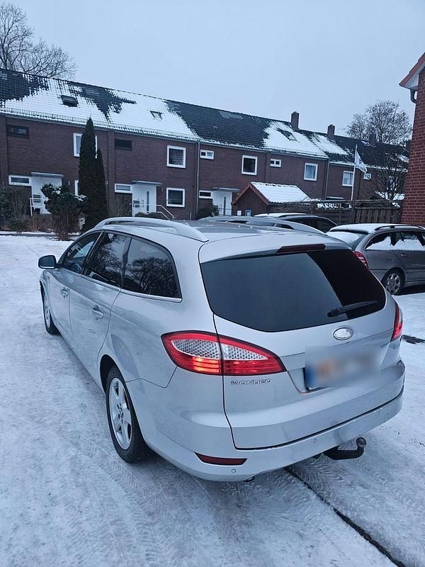 Gebraucht Ford Mondeo Titanium 140 PS (102 kW) 2007 Silber Kombi