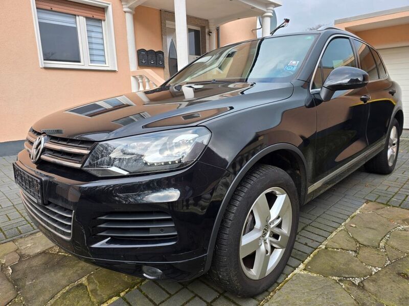 Schwarz Gebraucht 2012 VW Touareg SUV | 9.990 € (Fairer Preis) - Bild 1/4