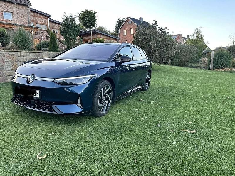 Gebraucht VW ID.7 GTX 250 kW (340 PS) 2024 Blau Kombi