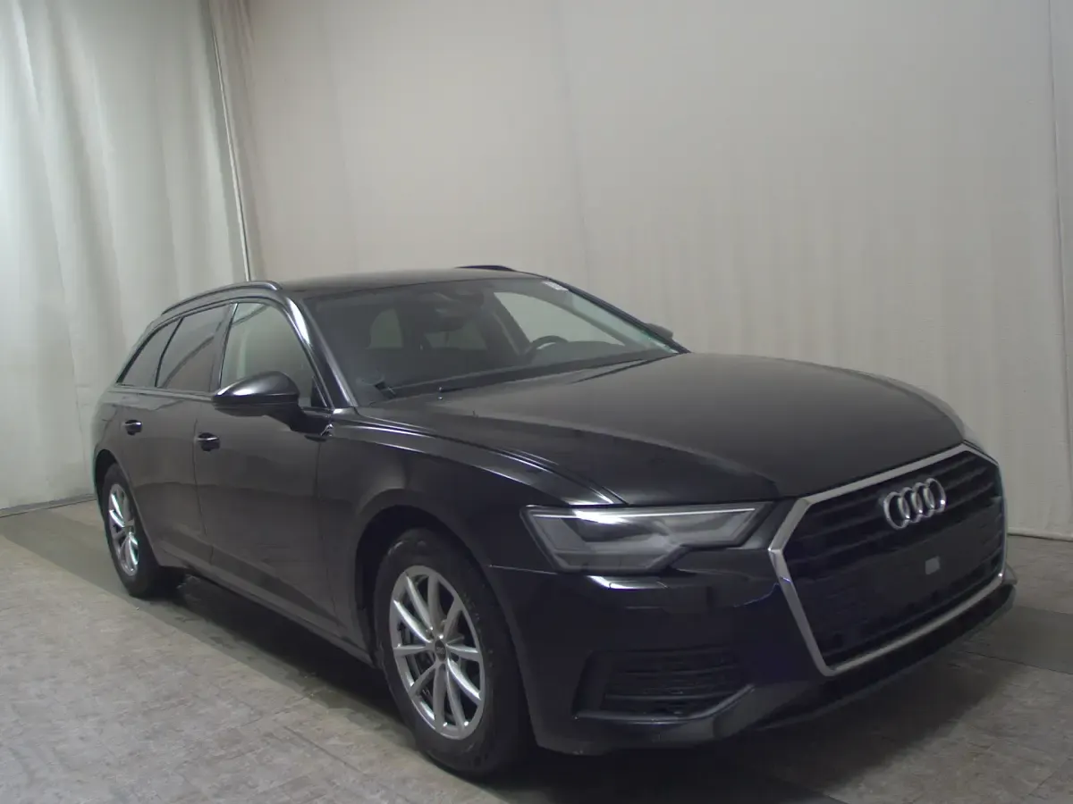 Gebraucht Audi A6 Basis 204 PS (150 kW) 2022 Schwarz Kombi