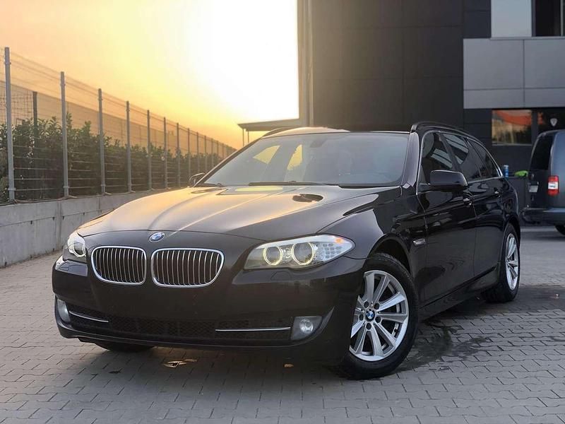 Gebraucht BMW 520 Comfort Edition 184 PS (135 kW) 2012 Kombi