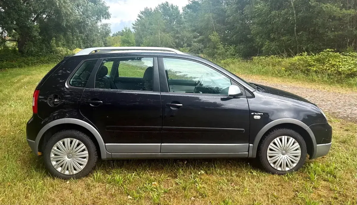 Gebraucht VW Polo Cross 75 PS (55 kW) 2005 Schwarz Kleinwagen