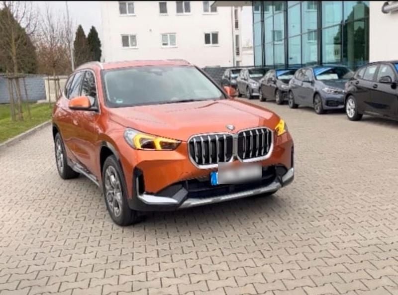 Orange Gebraucht 2024 BMW X1 xLine SUV | 44.000 € (Fairer Preis) - Bild 1/4