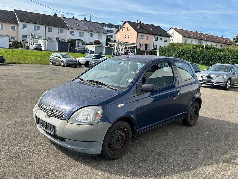 Blau Gebraucht 2001 Toyota Yaris Kleinwagen | 450 € (Superpreis) - Bild 1/4