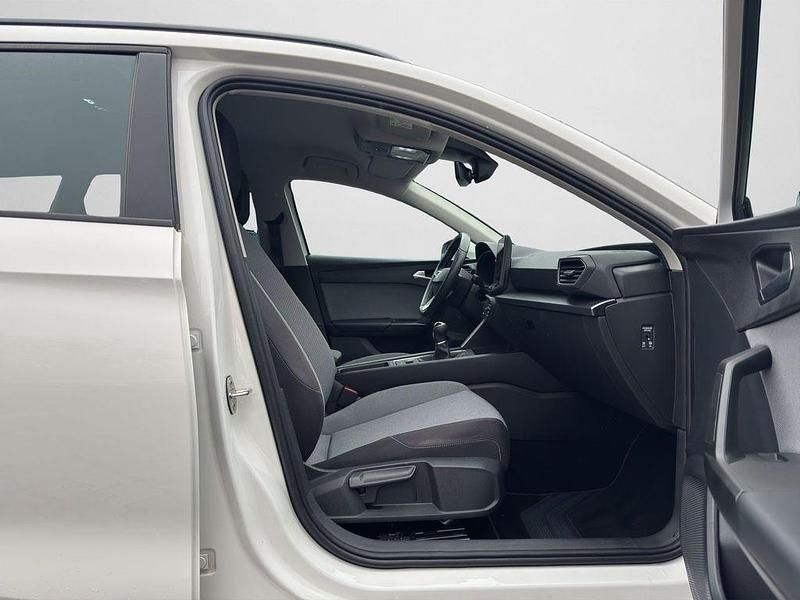 Gebraucht Seat Leon Style 150 PS (110 kW) 2024 Candy weiß Limousine