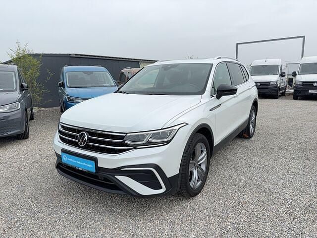 Gebraucht VW Tiguan Allspace Move 150 PS (110 kW) 2024 Oryxweiss perlmutteffekt SUV