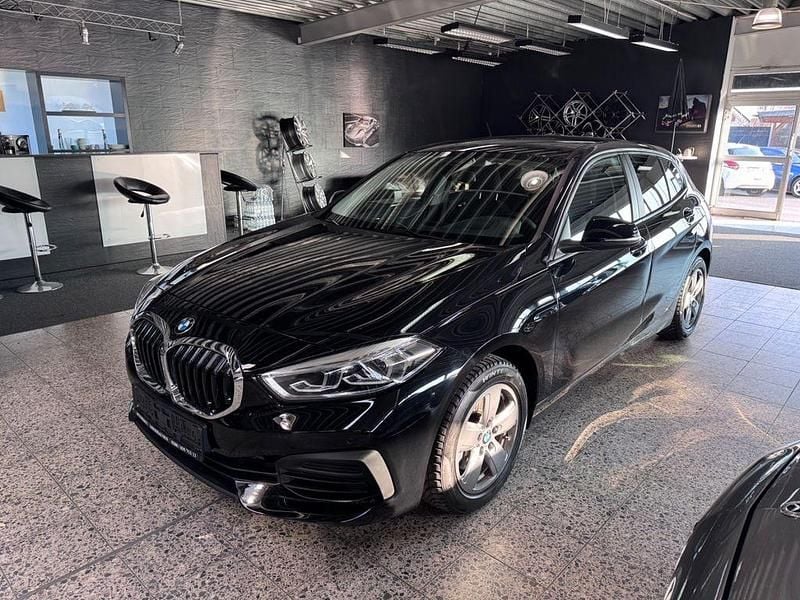 Gebraucht BMW 118 Advantage 140 PS (102 kW) 2020 Schwarz Kleinwagen