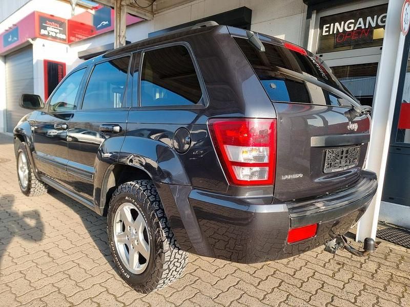 Gebraucht Jeep Grand Cherokee Laredo 218 PS (160 kW) 2010 Schwarz SUV