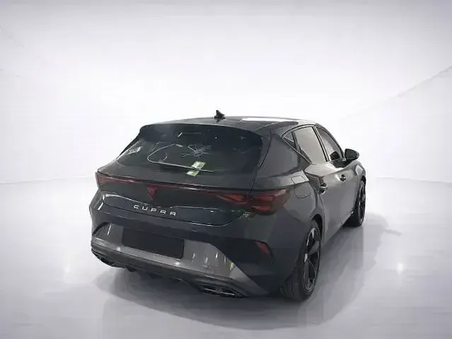 Używany Cupra Leon 150 KM (110 kW) 2025 Czarny Sedan/Limuzyna