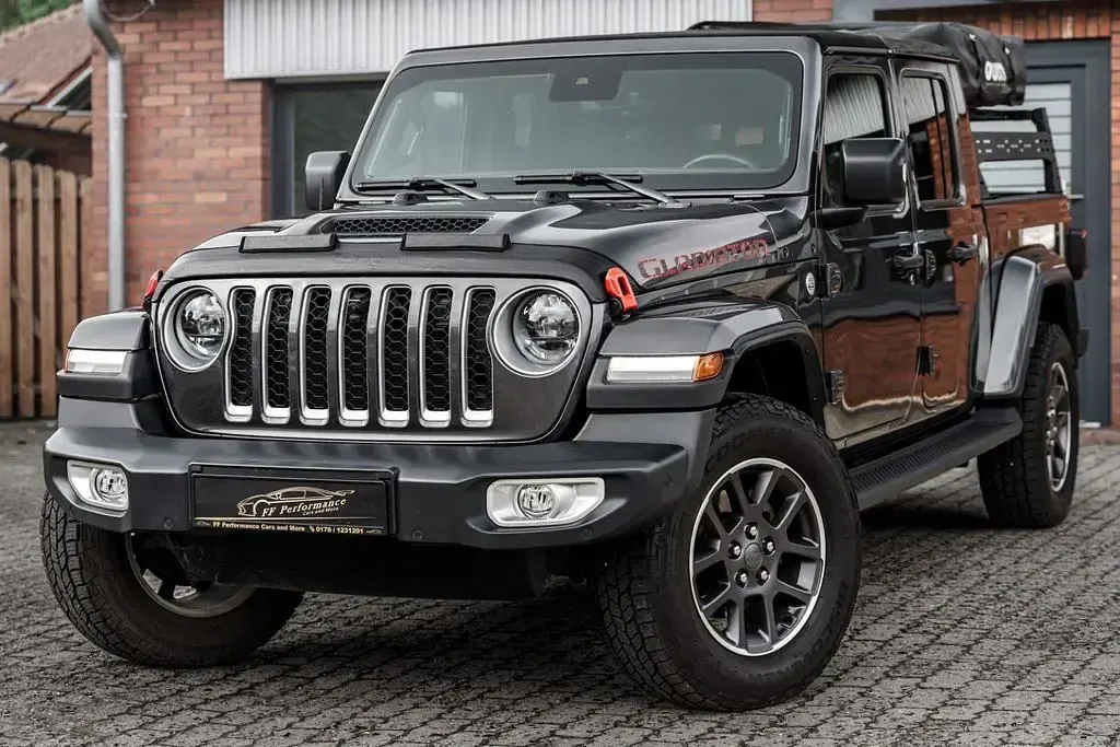 Gebraucht Jeep Gladiator Overland 264 PS (194 kW) 2023 Grau Pickup