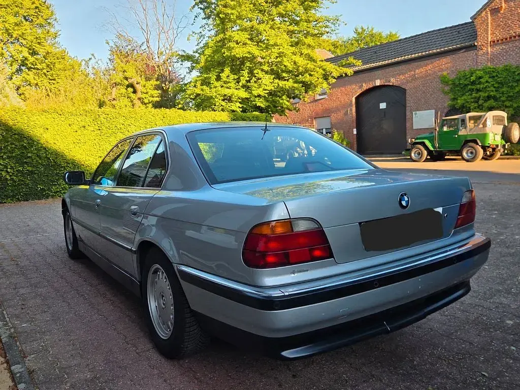 Gebraucht BMW 735 235 PS (172 kW) 1998 Silber Limousine