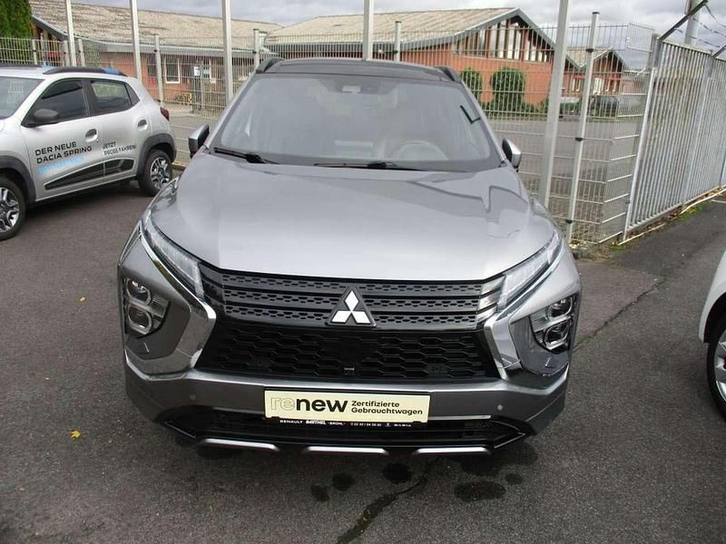 Platinumgrau Gebraucht 2021 Mitsubishi Eclipse Cross Top SUV | 18.450 € (Fairer Preis) - Bild 1/4