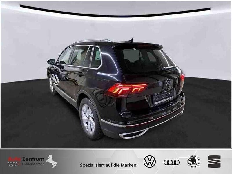 Gebraucht VW Tiguan Elegance 150 PS (110 kW) 2023 Deep black pearlescent SUV
