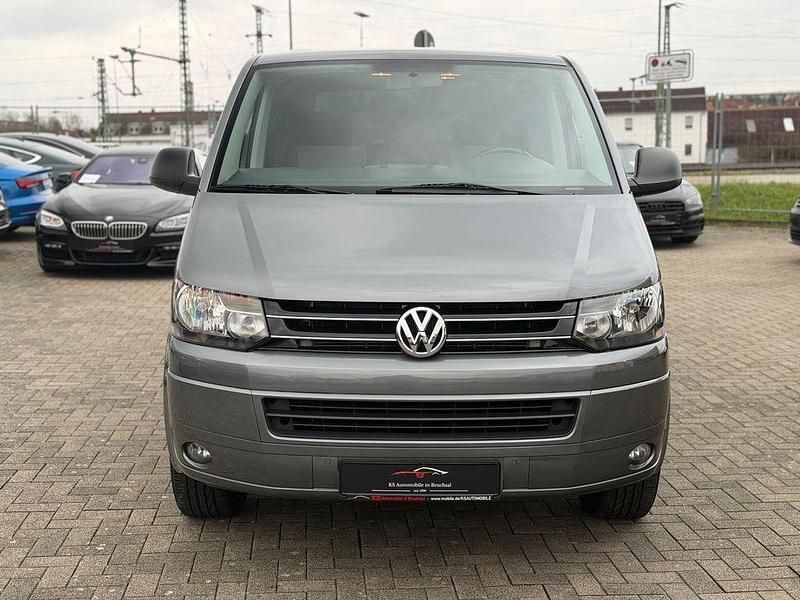 Gebraucht VW Multivan 140 PS (102 kW) 2011 Natural grey Van