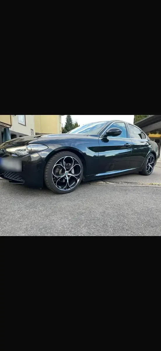 Gebraucht Alfa Romeo Giulia 180 PS (132 kW) 2017 Schwarz Limousine
