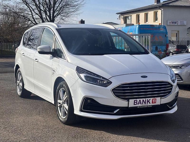 Gebraucht Ford S-MAX Titanium 150 PS (110 kW) 2022 Weiß Van / Kleinbus