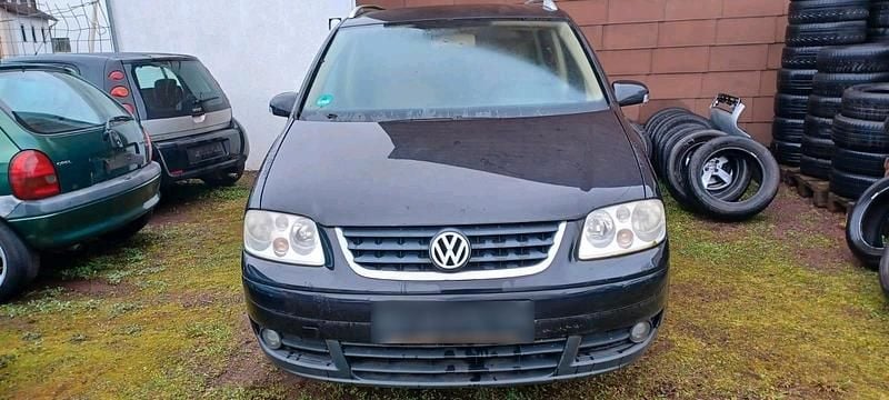 Gebraucht VW Touran 136 PS (100 kW) 2004 Schwarz Van / Kleinbus