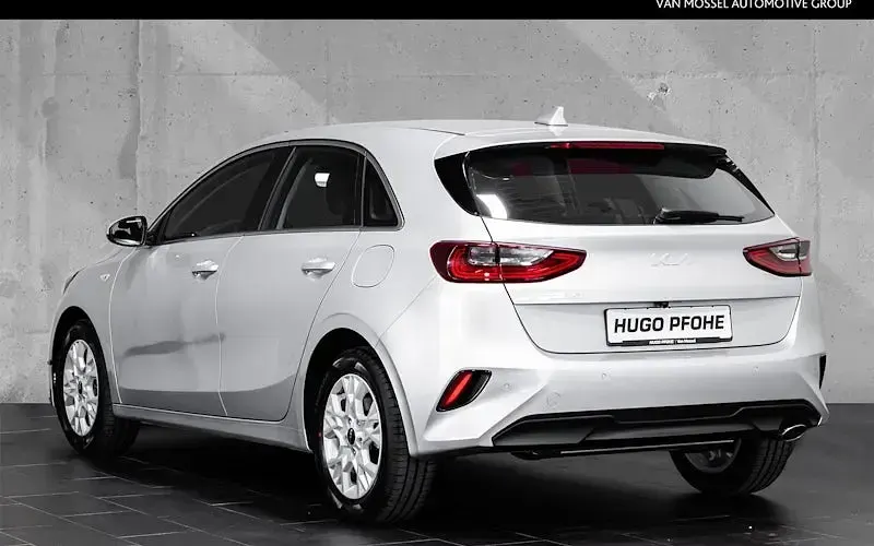 Gebraucht Kia Ceed Vision 100 PS (73 kW) 2024 Silber Kleinwagen