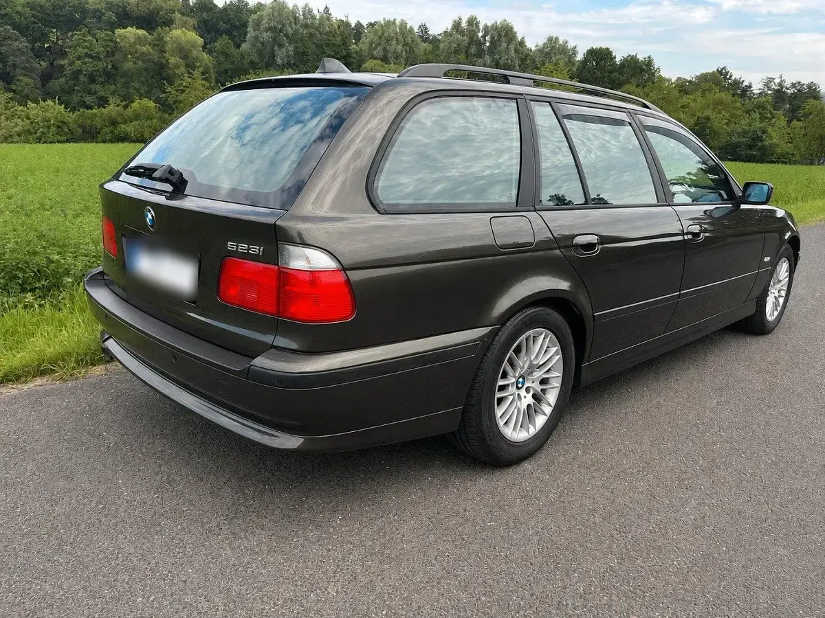 Gebraucht BMW 523 170 PS (125 kW) 1998 Andere farben Kombi