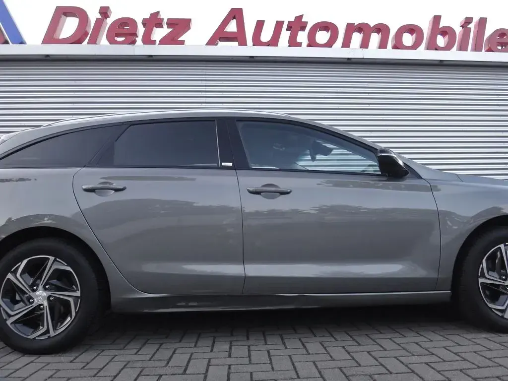 Gebraucht Hyundai i30 Intro Edition 116 PS (85 kW) 2020 Grau (metallic) Kombi