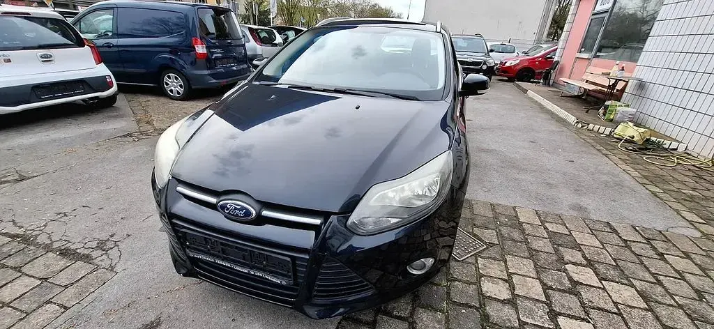 Gebraucht Ford Focus 116 PS (85 kW) 2012 Schwarz Limousine
