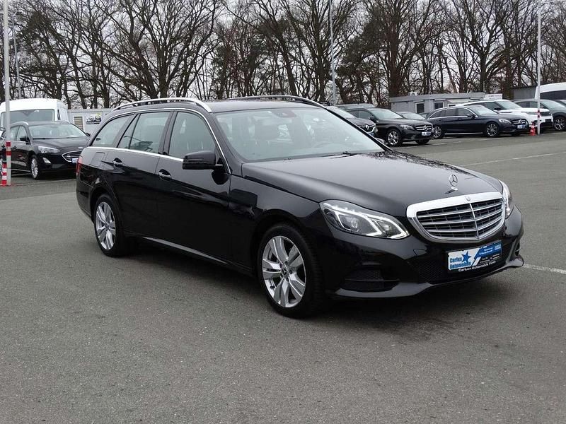 Gebraucht Mercedes E200 136 PS (100 kW) 2013 Obsidianschwarz Kombi