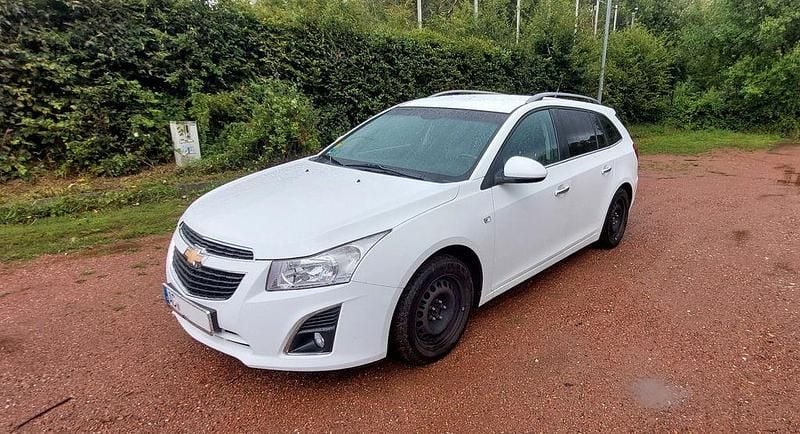 Weiß Gebraucht 2013 Chevrolet Cruze LTZ Kombi | 5.100 € (Guter Preis) - Bild 1/4
