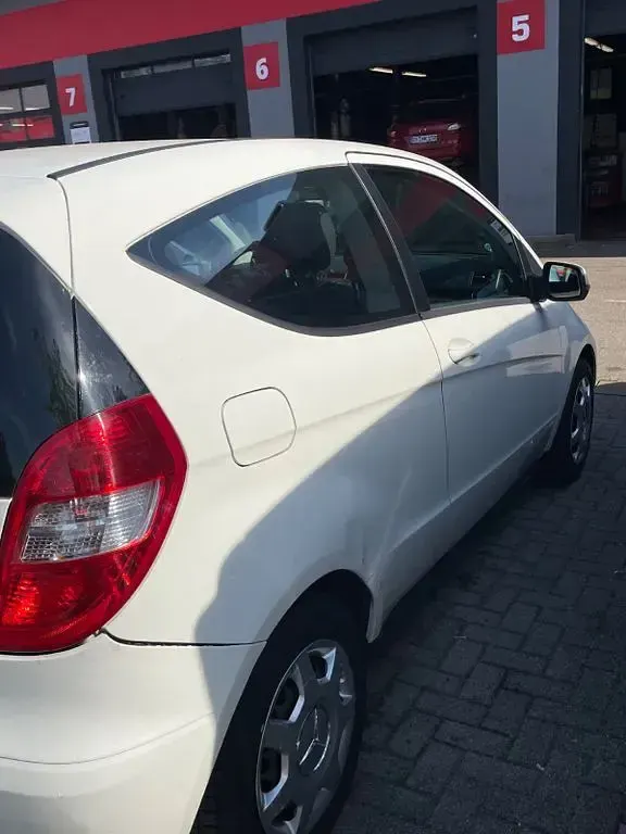 Gebraucht Mercedes A160 82 PS (60 kW) 2008 Weiß Limousine