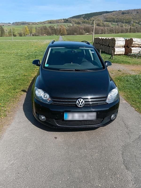 Second-hand VW Golf VI 105 CP (77 kW) 2010 Negru Hatchback