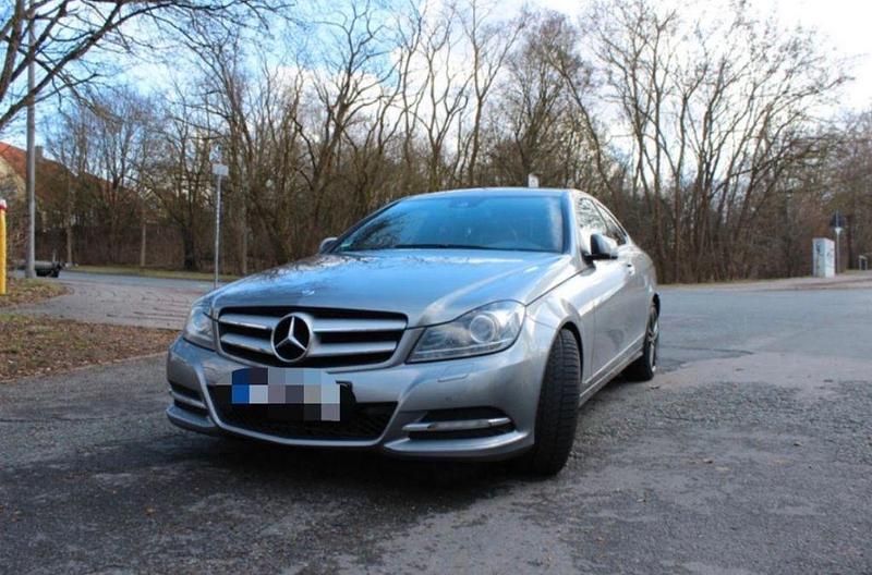 Gebraucht Mercedes C350 306 PS (225 kW) 2012 Grau Coupé