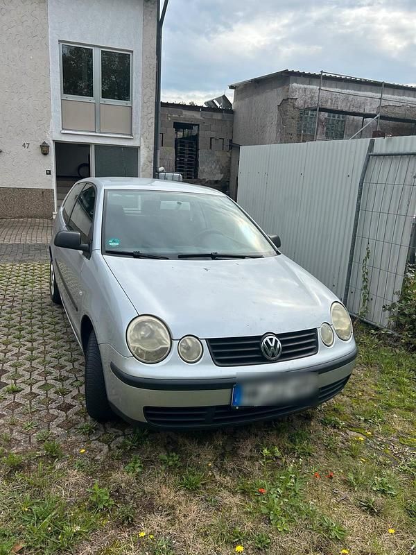 Grau Gebraucht 2002 VW Polo Coupé | 1.100 € (Fairer Preis) - Bild 1/4