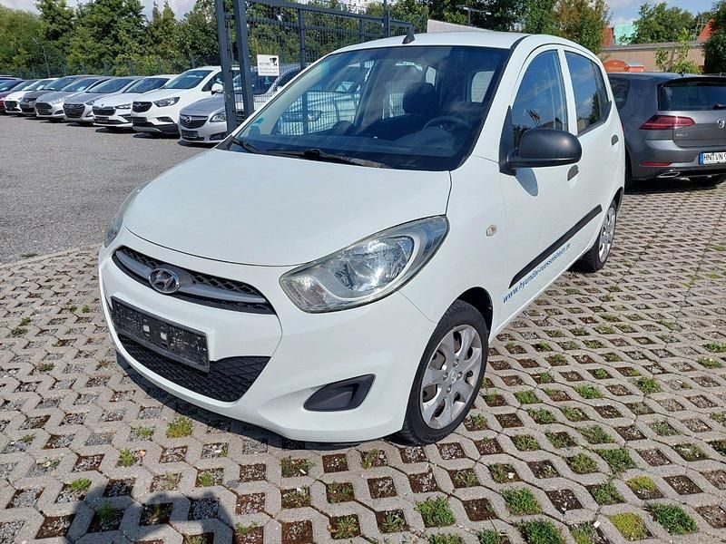 Weiß Gebraucht 2013 Hyundai i10 Edition Kleinwagen | 2.999 € (Fairer Preis) - Bild 1/4