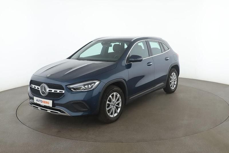 Blau Gebraucht 2020 Mercedes GLA180 Progressive SUV | 27.660 € (Guter Preis) - Bild 1/3