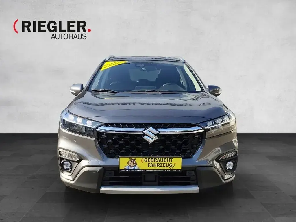 Gebraucht Suzuki SX4 S-Cross 116 PS (85 kW) 2023 Grau SUV