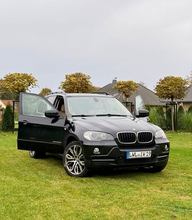 Schwarz Gebraucht 2009 BMW X5 Sport Line SUV | 7.800 € (Etwas zu teuer) - Bild 1/4