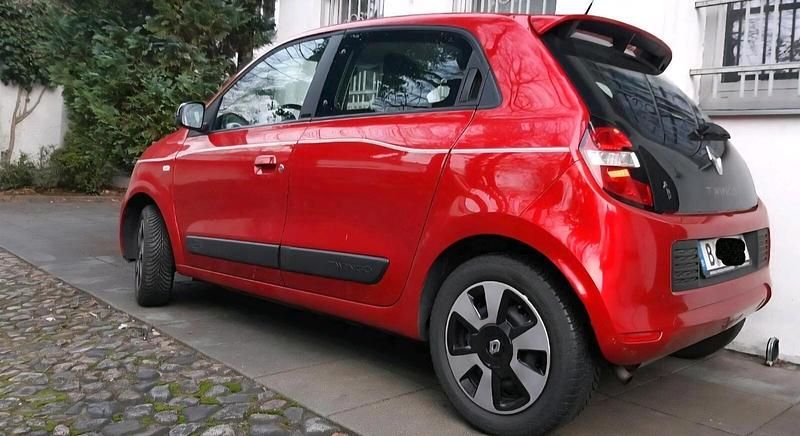 Rot Gebraucht 2017 Renault Twingo LIMITED Kleinwagen | 9.999 € (Fairer Preis) - Bild 1/4