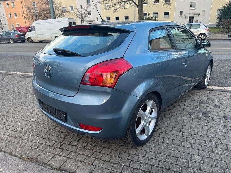 Gebraucht Kia ProCeed EX 126 PS (92 kW) 2008 Blau Limousine